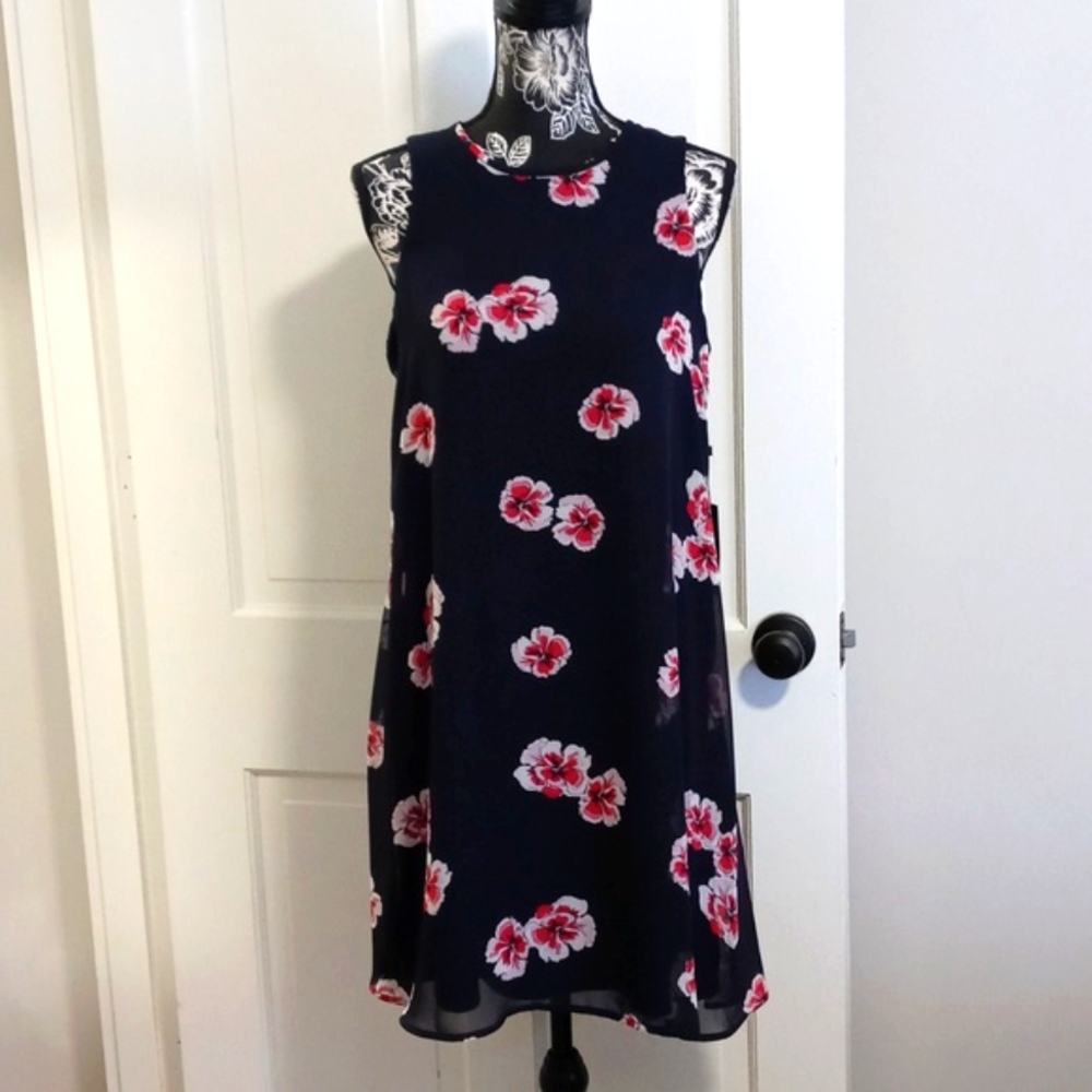 🆕️ 🌺Tommy Hilfiger🌺 - Navy/Pink/White Floral Sleeveless Dress